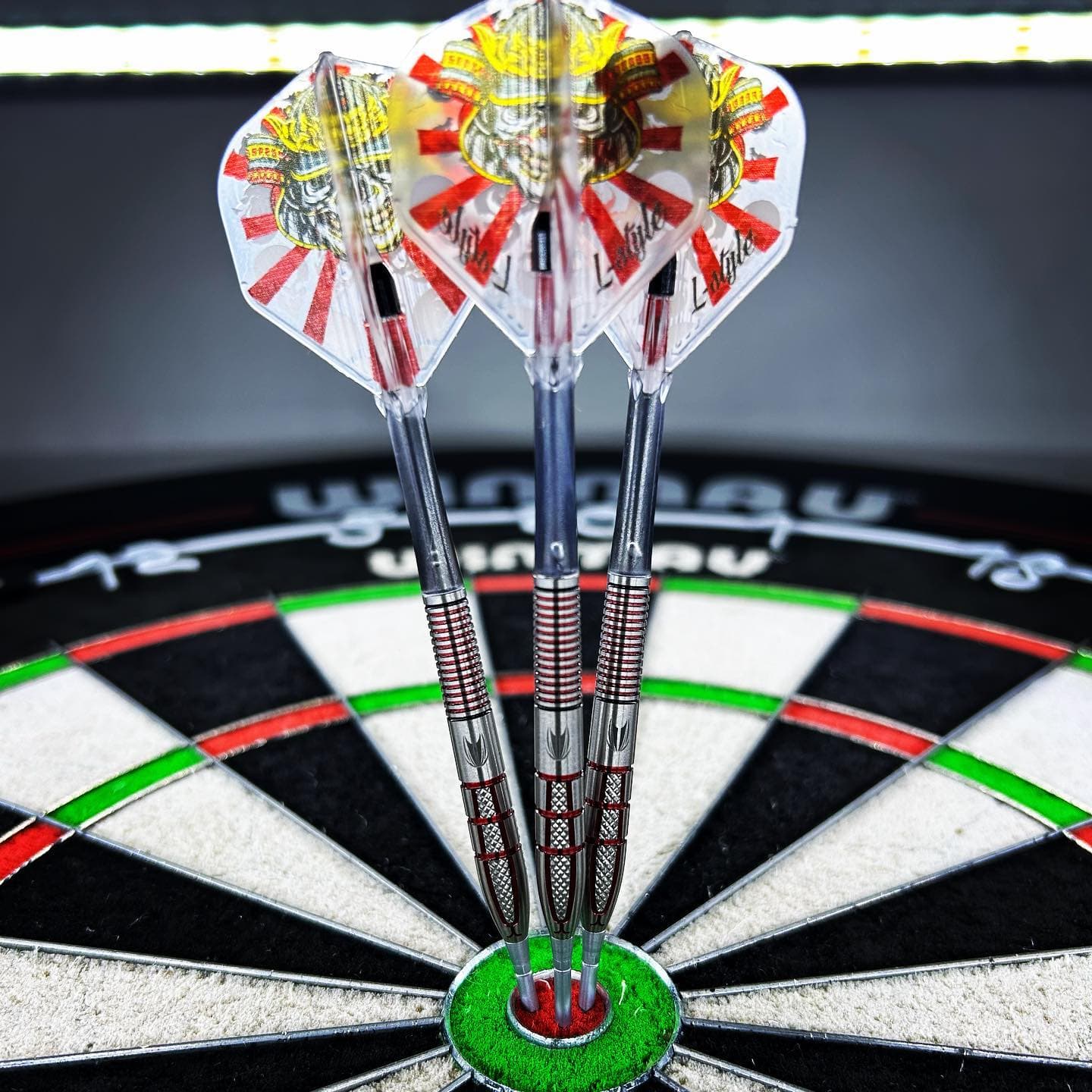 Sometimes you have to treat yourself. The new asp180 Gen 2 from targetdarts with the robstar180 lstyleglobal flights #newdartsday #targetdarts #dartshopper #darts